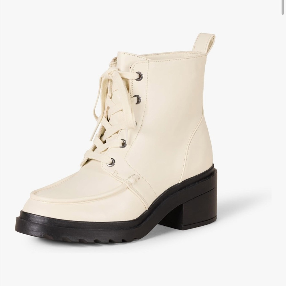 NWT-Amazon Essentials Women's Moc Toe Combat Boots